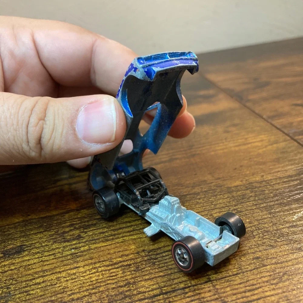 Hot Wheels Redline 1974 Flying Colors Top Eliminator Funny Car Blue Cuda
